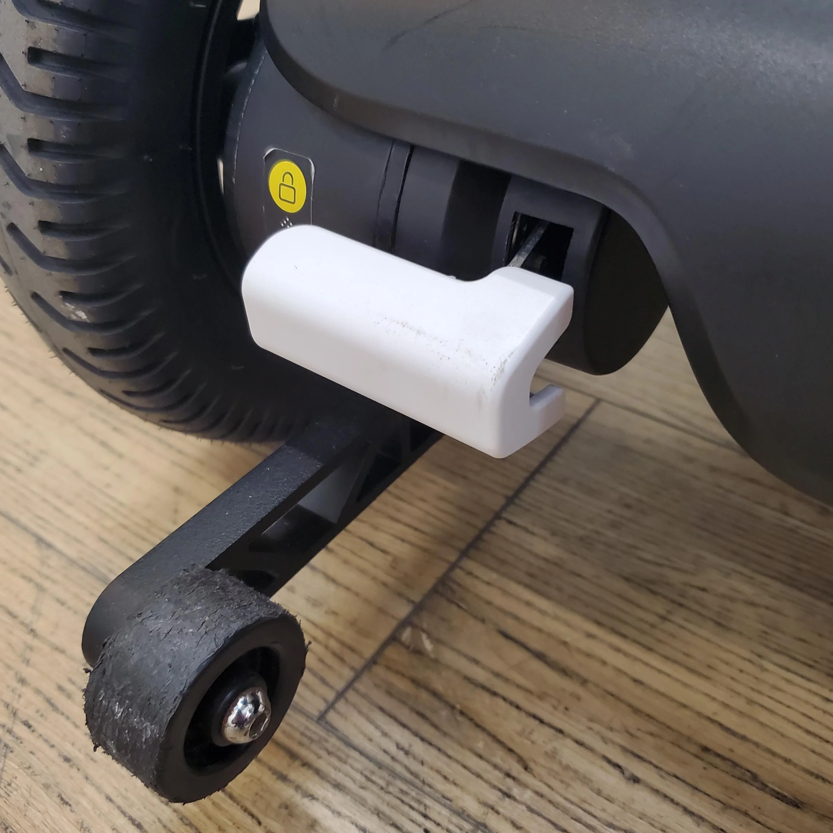 CLEARANCE Robooter E40 - Next Generation Folding Powerchair CLEARANCE-2491 - Image 9