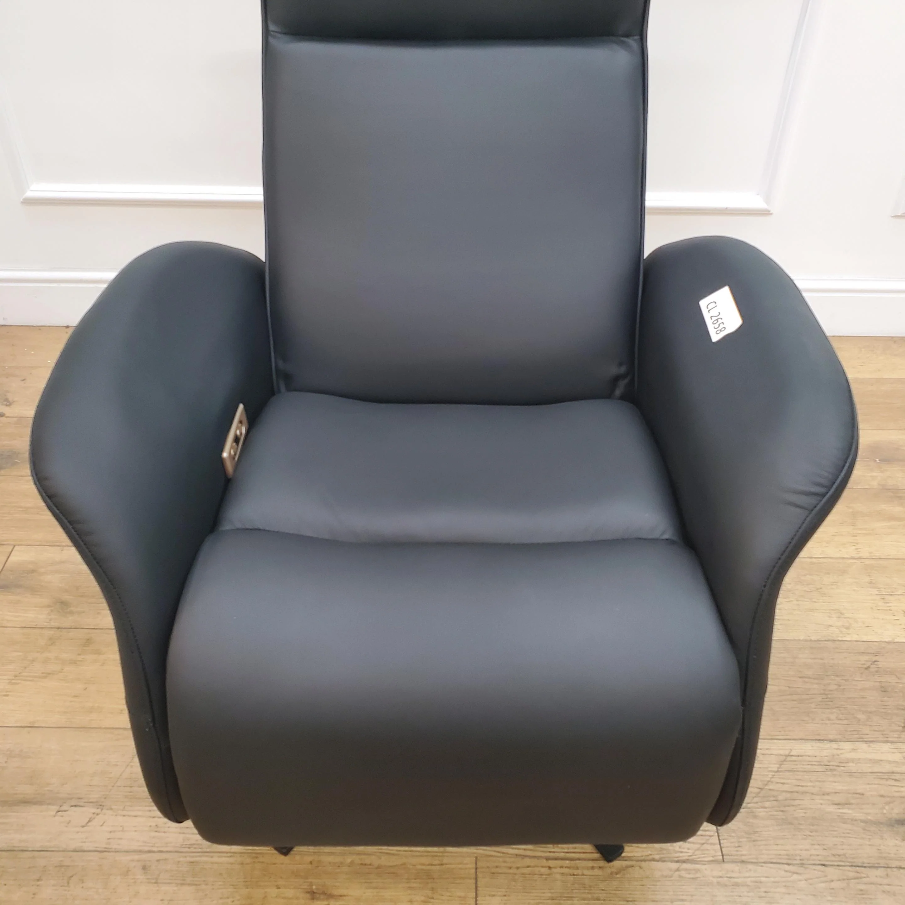 CLEARANCE The Astral Essential - 360 Swivel Dual Motor Riser Recliner - Black Top-Grain Leather CLEARANCE-2658 - Image 5