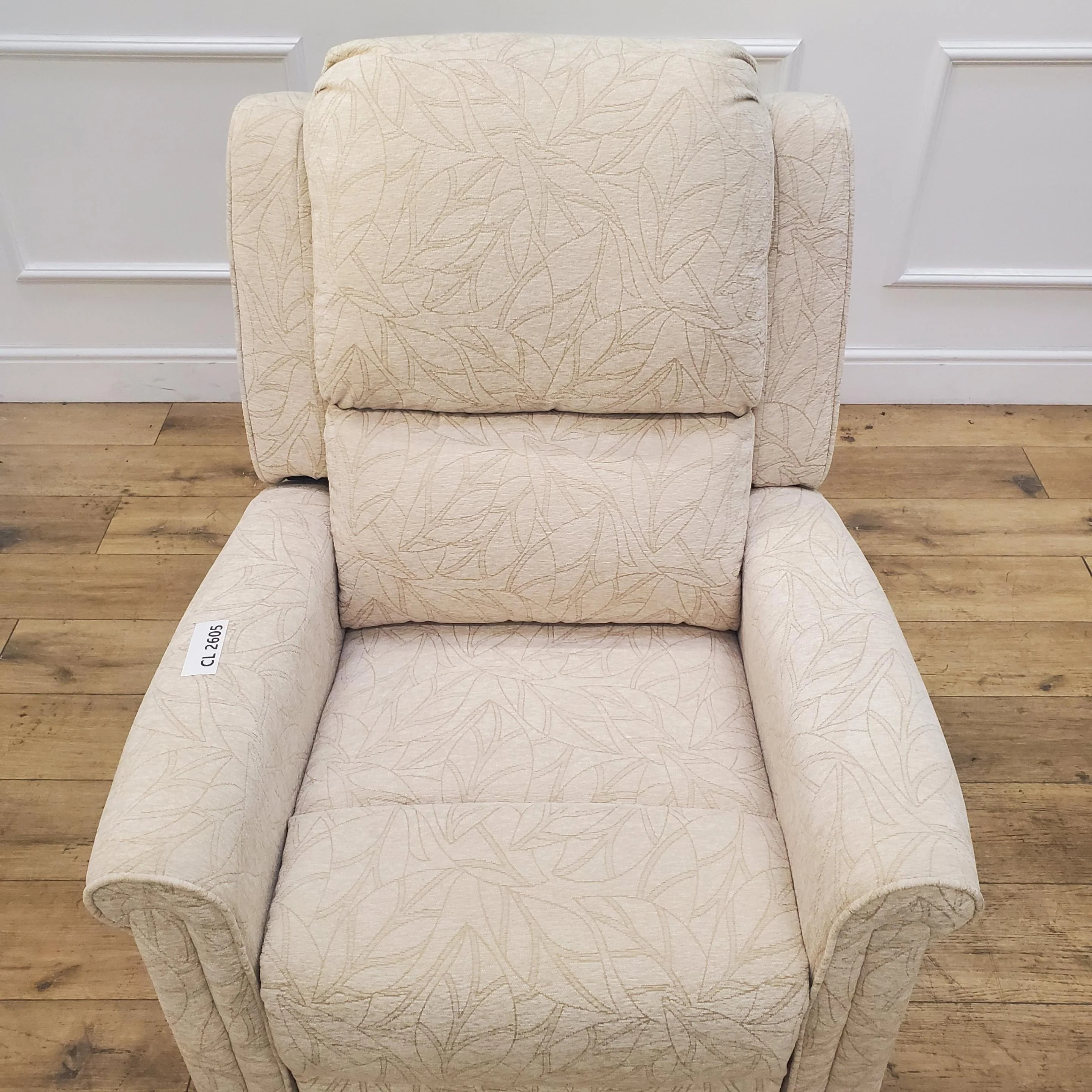 CLEARANCE The Bourne - Dual Motor Riser Recliner - Cream CLEARANCE-2605 - Image 4