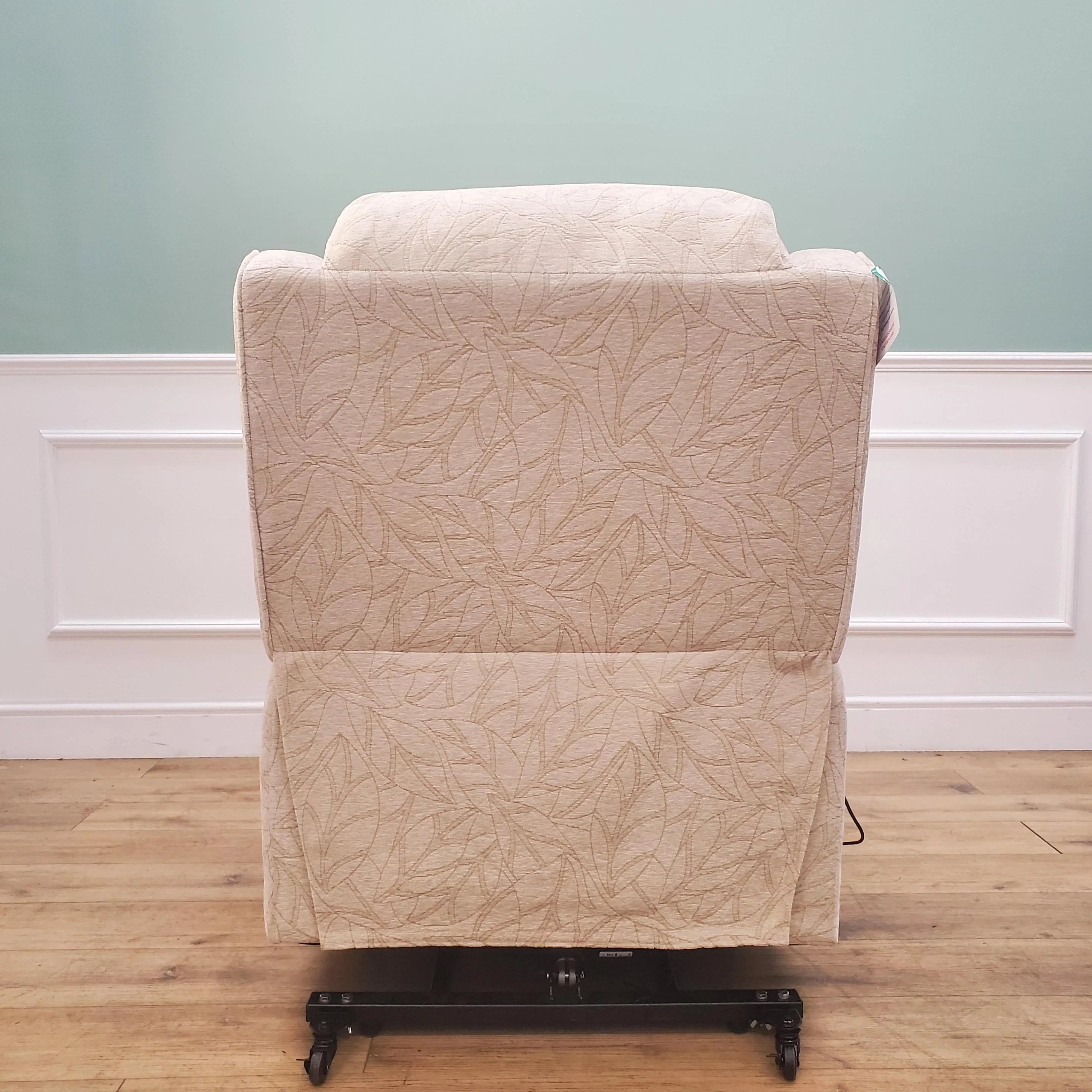 CLEARANCE The Bourne - Dual Motor Riser Recliner - Cream CLEARANCE-2605 - Image 7