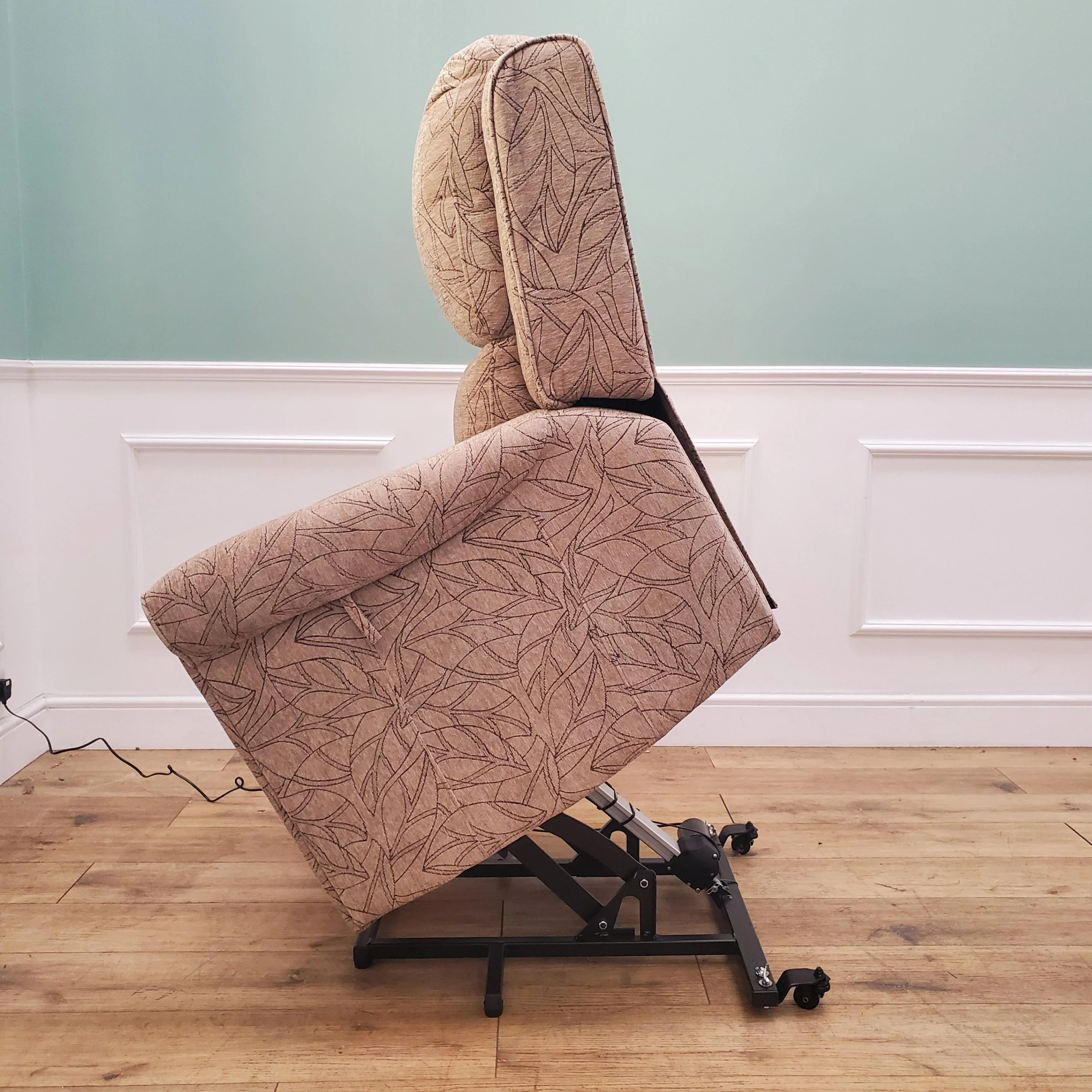 CLEARANCE The Bourne - Dual Motor Riser Recliner - Latte CLEARANCE-2502 - Image 9