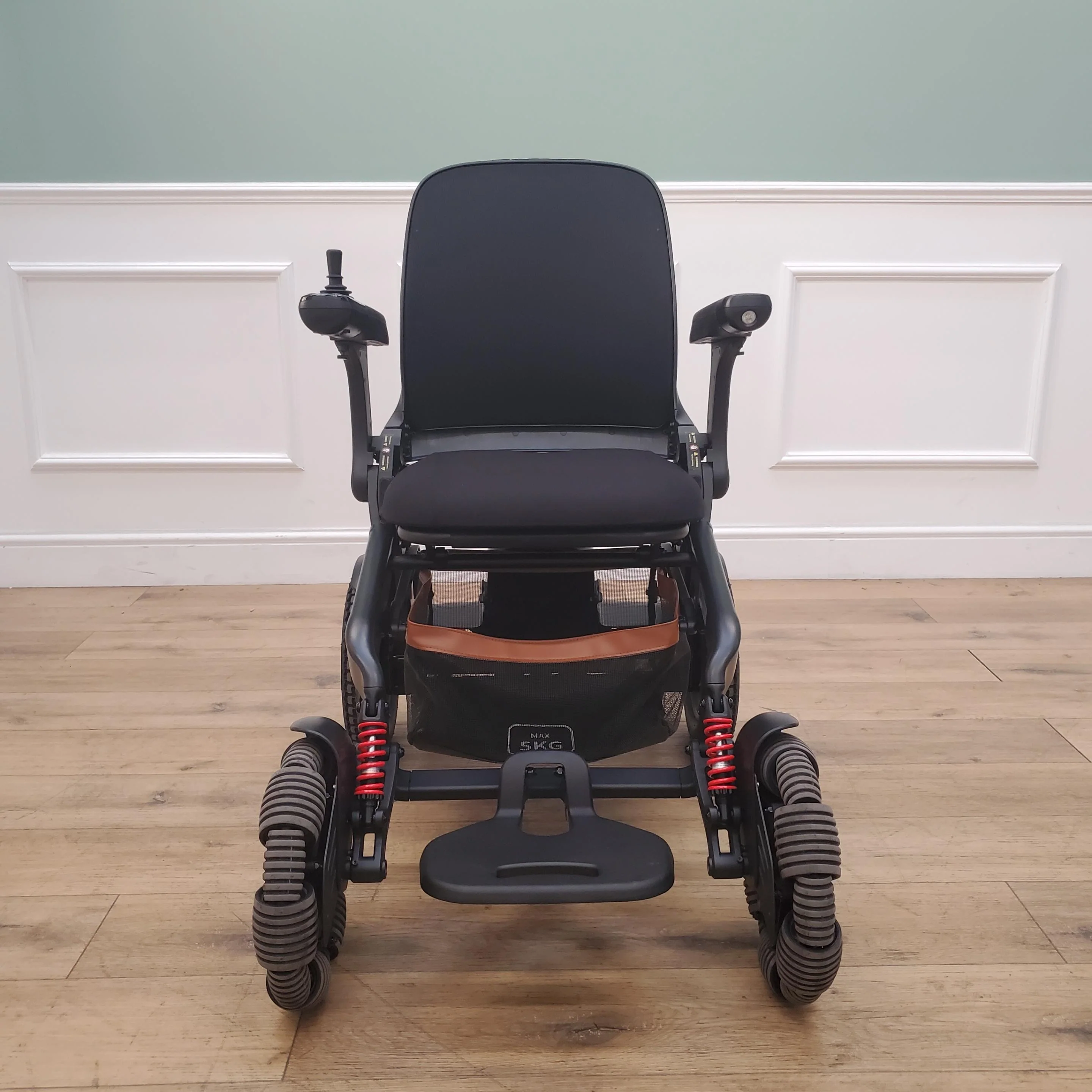 CLEARANCE The Robooter E60 Pro - All-Terrain Monster Folding Powerchair CLEARANCE-2565 - Image 3