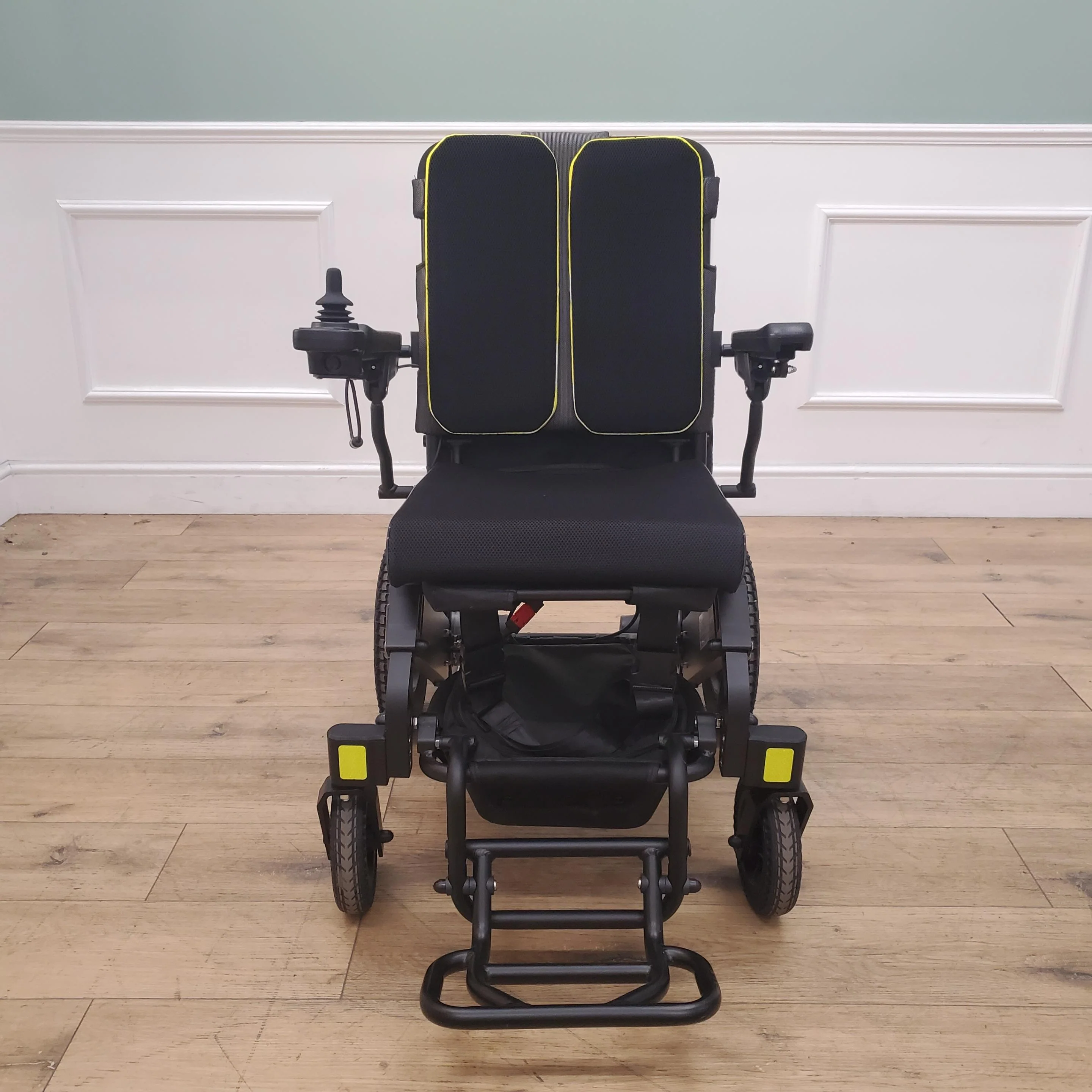 CLEARANCE The Sturdy Elite - Long Range Folding Electric Wheelchair CLEARANCE-2647 - Image 3