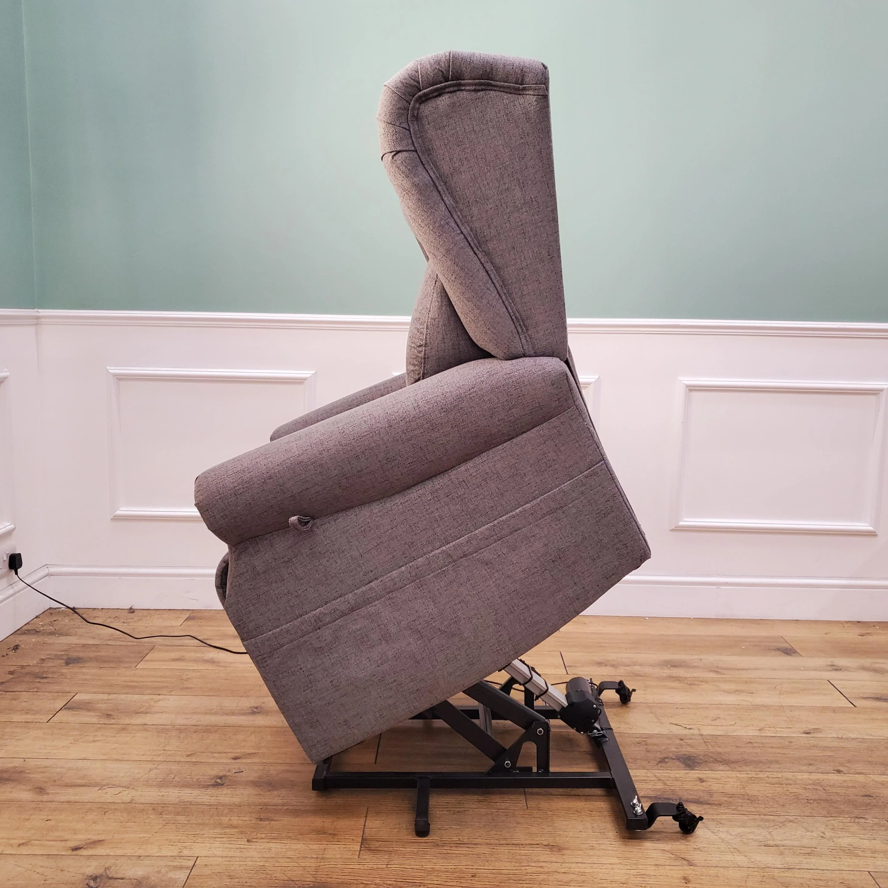 CLEARANCE The Thames - Lateral Back Dual Motor Riser Recliner - Graphite CLEARANCE-2710 - Image 8