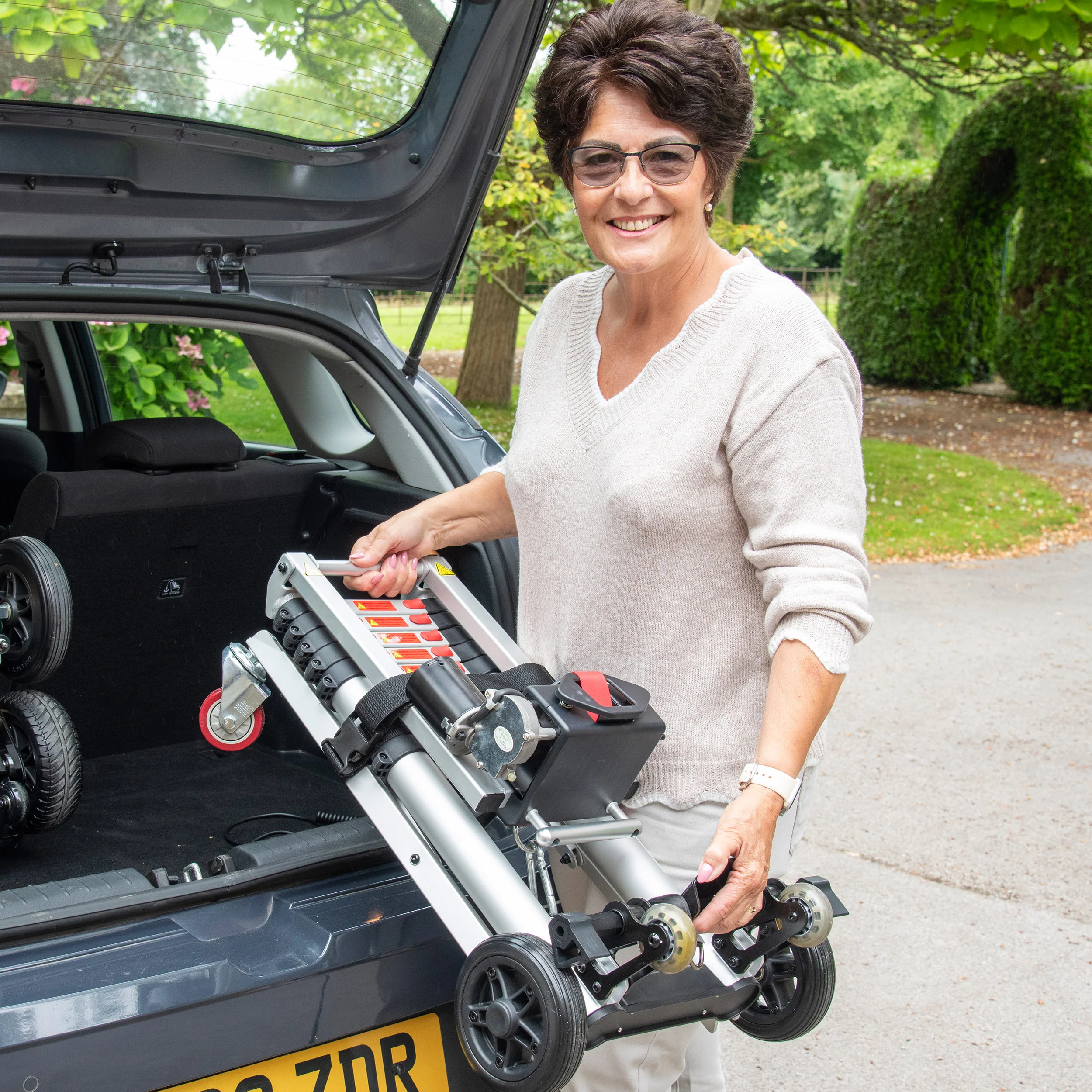 Hercules Collapsible Car Boot Hoist - Image 4