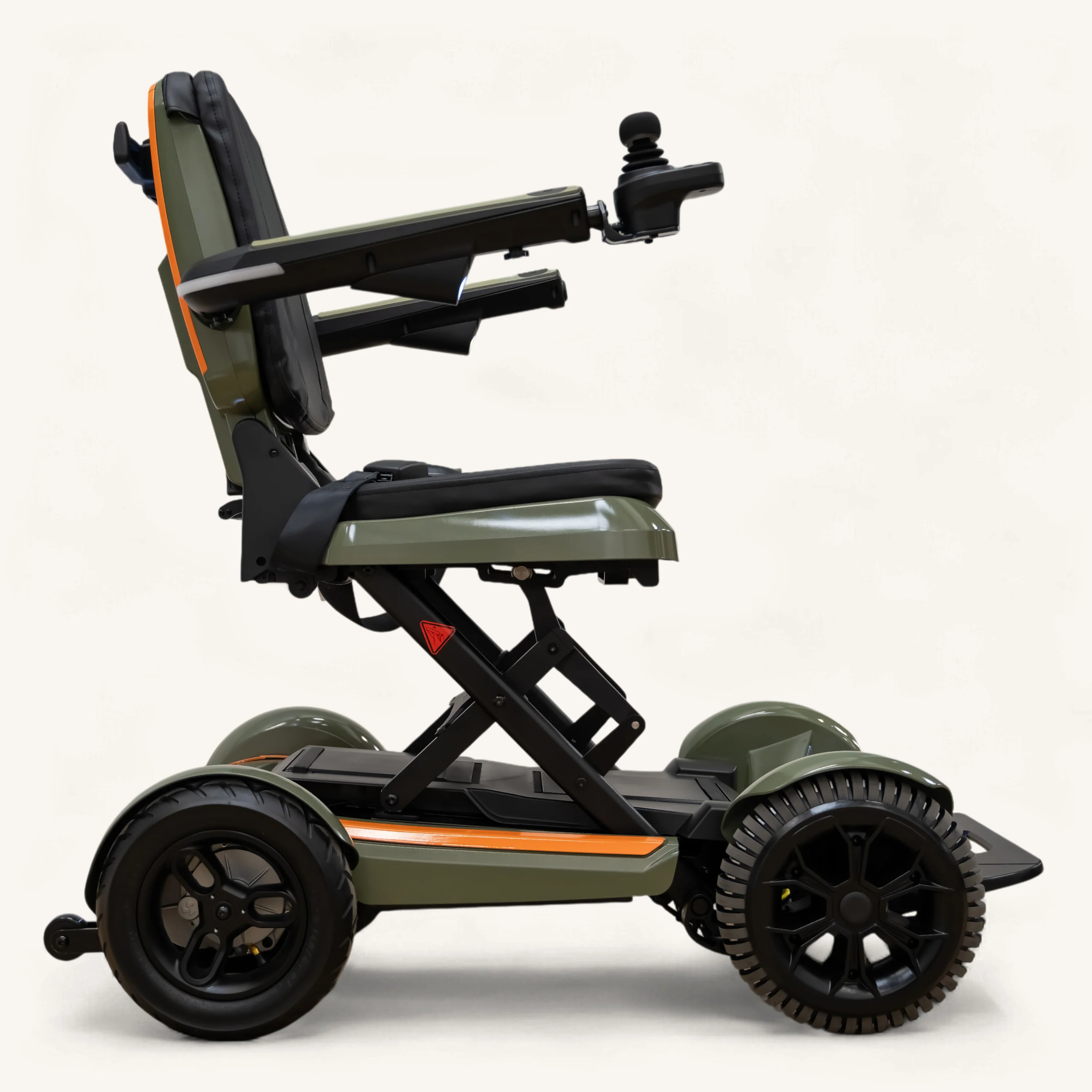 The Scrambler - Luxury Solax Omni-Wheel Multi-Terrain Powerchair - Image 4