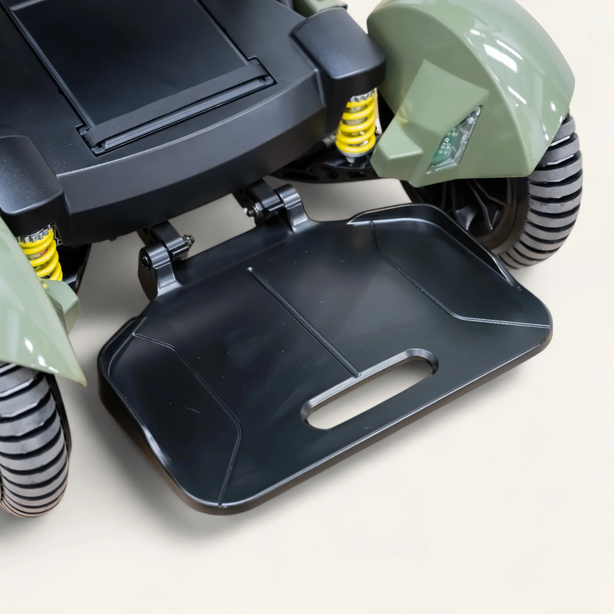The Scrambler - Luxury Solax Omni-Wheel Multi-Terrain Powerchair - Image 7
